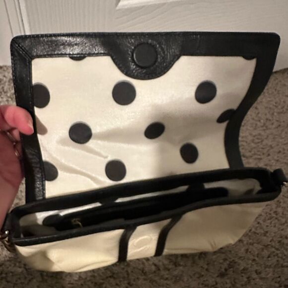 Kate Spade Cream and Black Leather Shoulder Bag with Chain Strap Bow Dust Bag - Picture 5 of 10